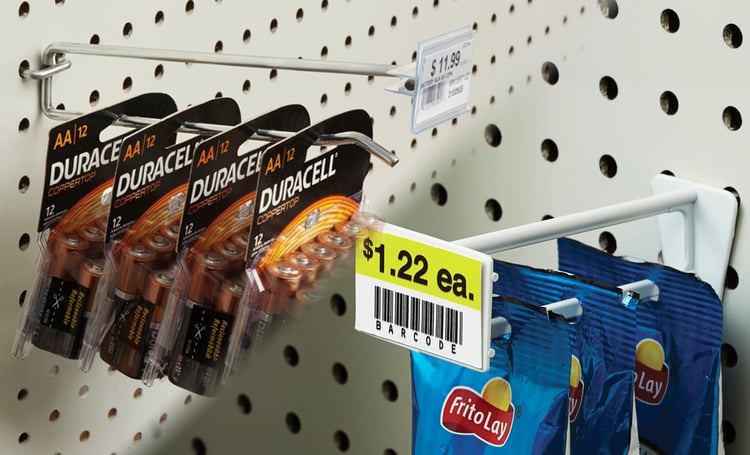 Plastic vs metal hooks